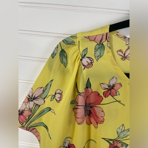 Lily White Yellow Floral Short Sleeve Keyhole Neck Sheer Blouse XL Women’s EUC - Picture 9 of 9